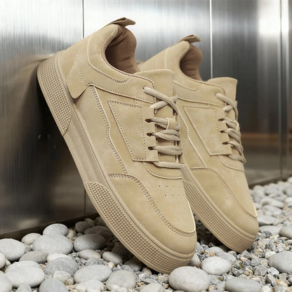 Casual sneakers i ruskind til mænd – stilfulde lave snøresko til hverdagsbrug og streetwear