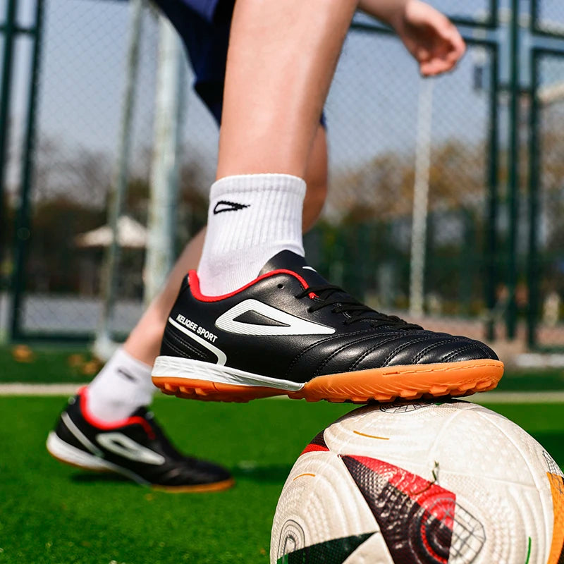 Najbolje prodajani unisex nogometni čevlji za mlade s špicami za umetno travo, protizdrsni, z dihalnim usnjenim zgornjim delom, lahki in trpežni za nogometni trening