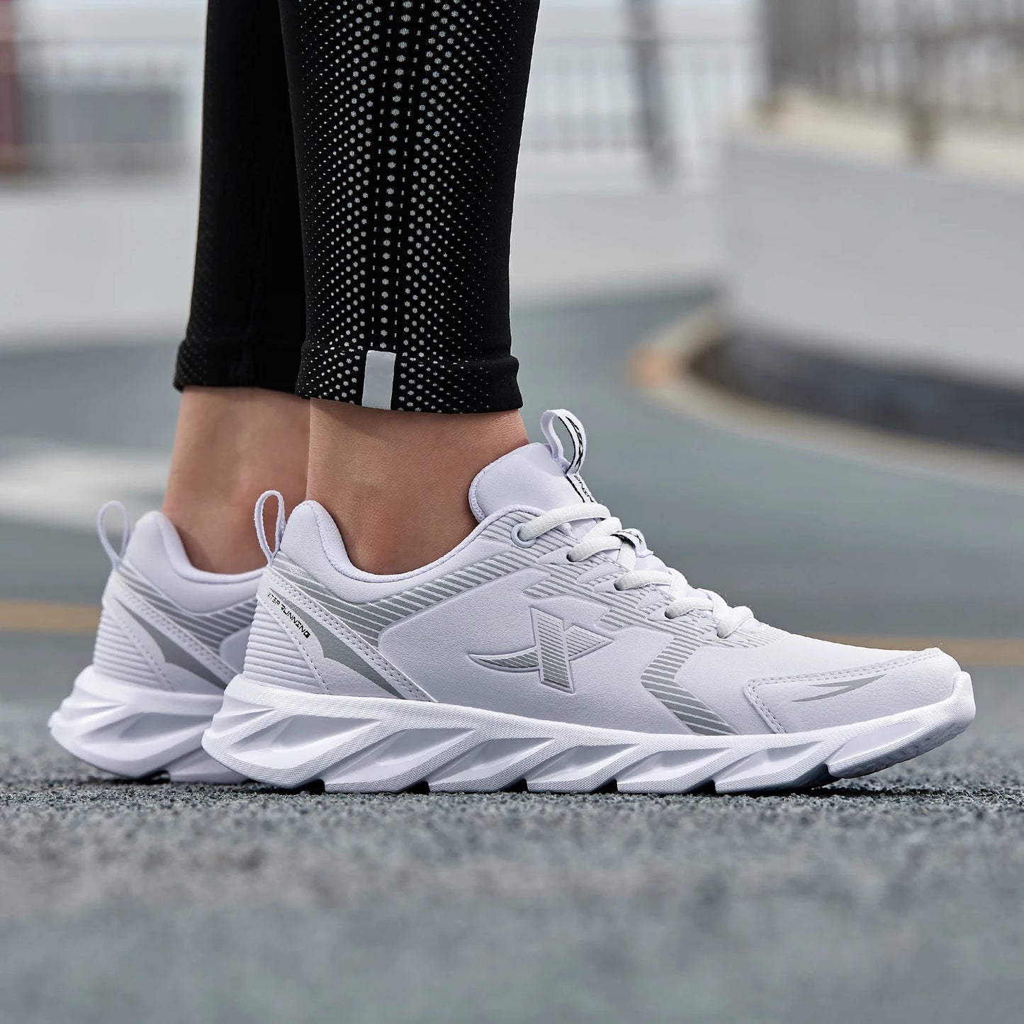 Xtep Running Shoes Non-Slip Soft Women’s Sports Shoes Leather Upper Shock Absorption Female Sneakers 879318110073
