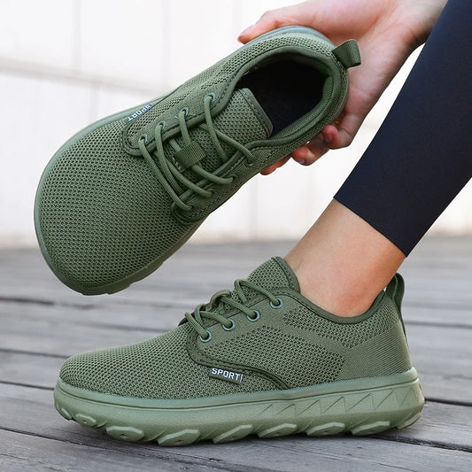 Lightweight Men's Sports Shoes with Wide Foot Mesh and Quick-Drying Design, Breathable Outdoor Hiking Shoes for Women Trainers