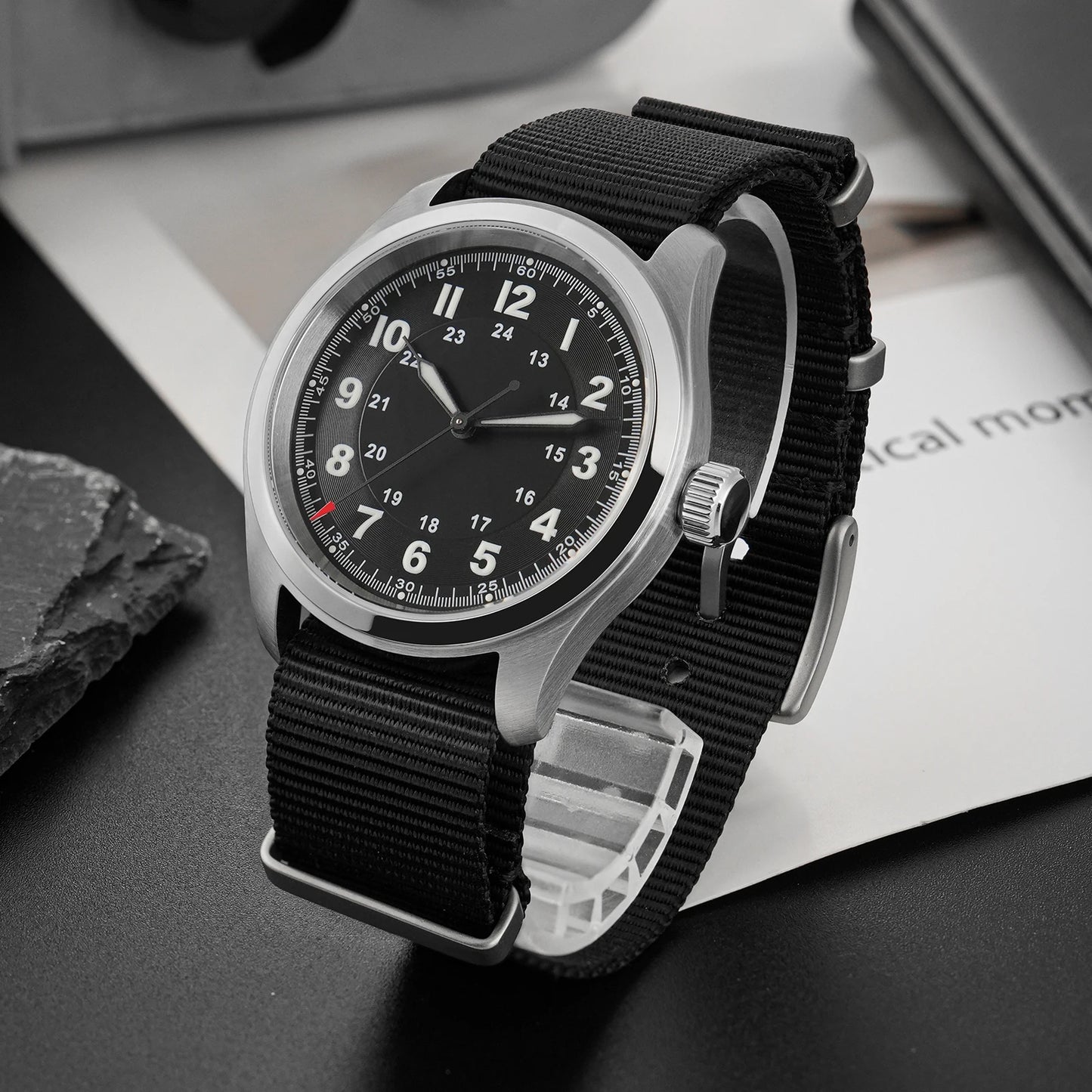 Militado ML08 38mm Quartz Watch VH31 Movement Double Domed Sapphire Crystal Wristwatch Super C3 Green Luminous Vintage Watches