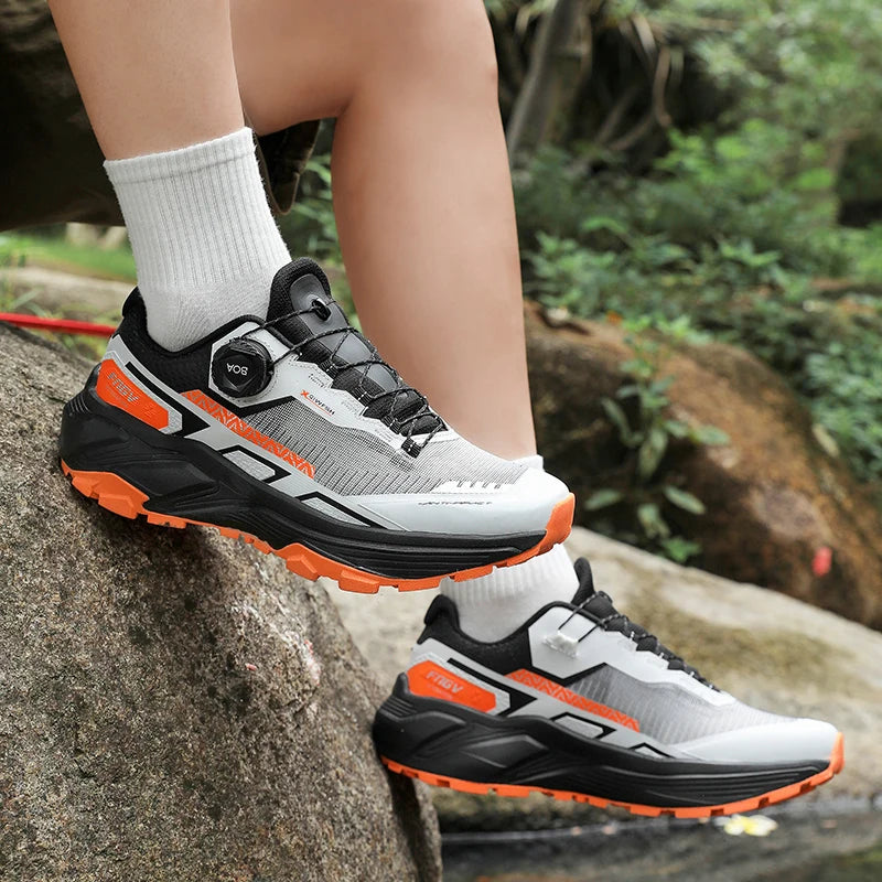 Chaussures de course pour hommes 2025 nouvelles chaussures de randonnée hors route en plein air en maille respirante amorti chaussures de marche plates en maille souple pour homme