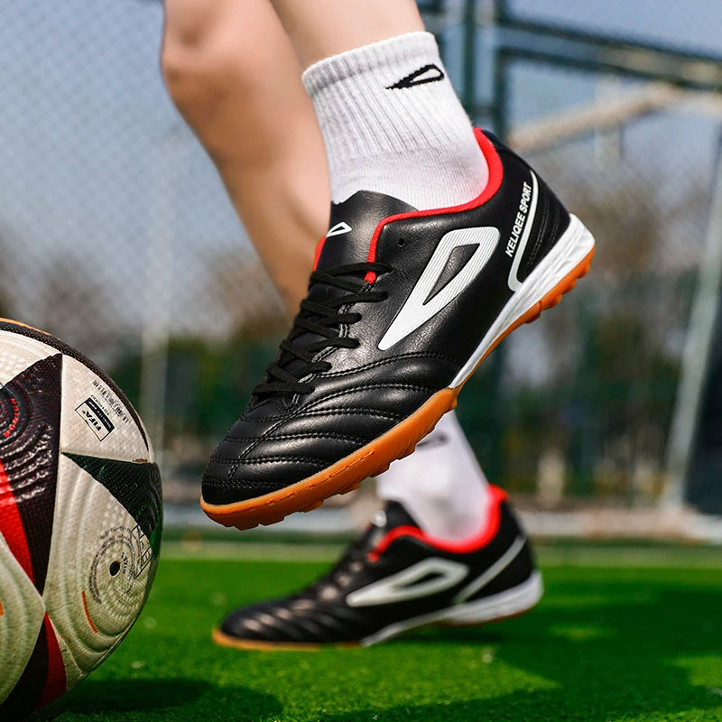 Najbolje prodajani unisex nogometni čevlji za mlade s špicami za umetno travo, protizdrsni, z dihalnim usnjenim zgornjim delom, lahki in trpežni za nogometni trening