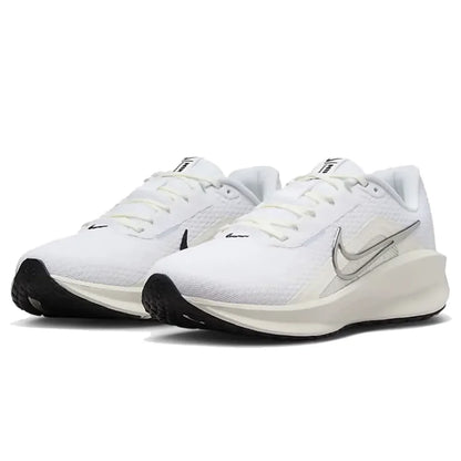Tekaski čevlji Nike DOWNSHIFTER 13 – ženski protizdrsni, trpežni in dihalni športni čevlji FD6476-100