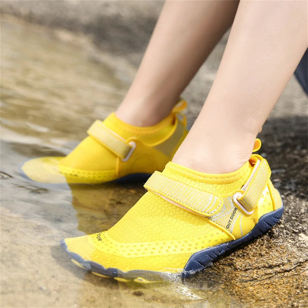 Kids Aqua Shoes Summer Beach Five Fingers Barefoot Water Shoes Swimming Lightweight Non-slip Seaside River Children Sneakers