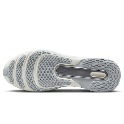 Nike Air Zoom Uptown SC nizki tekaški copati – protizdrsni, trpežni, udobni, z mehko oblazinjenostjo, dihalni IB2746-103