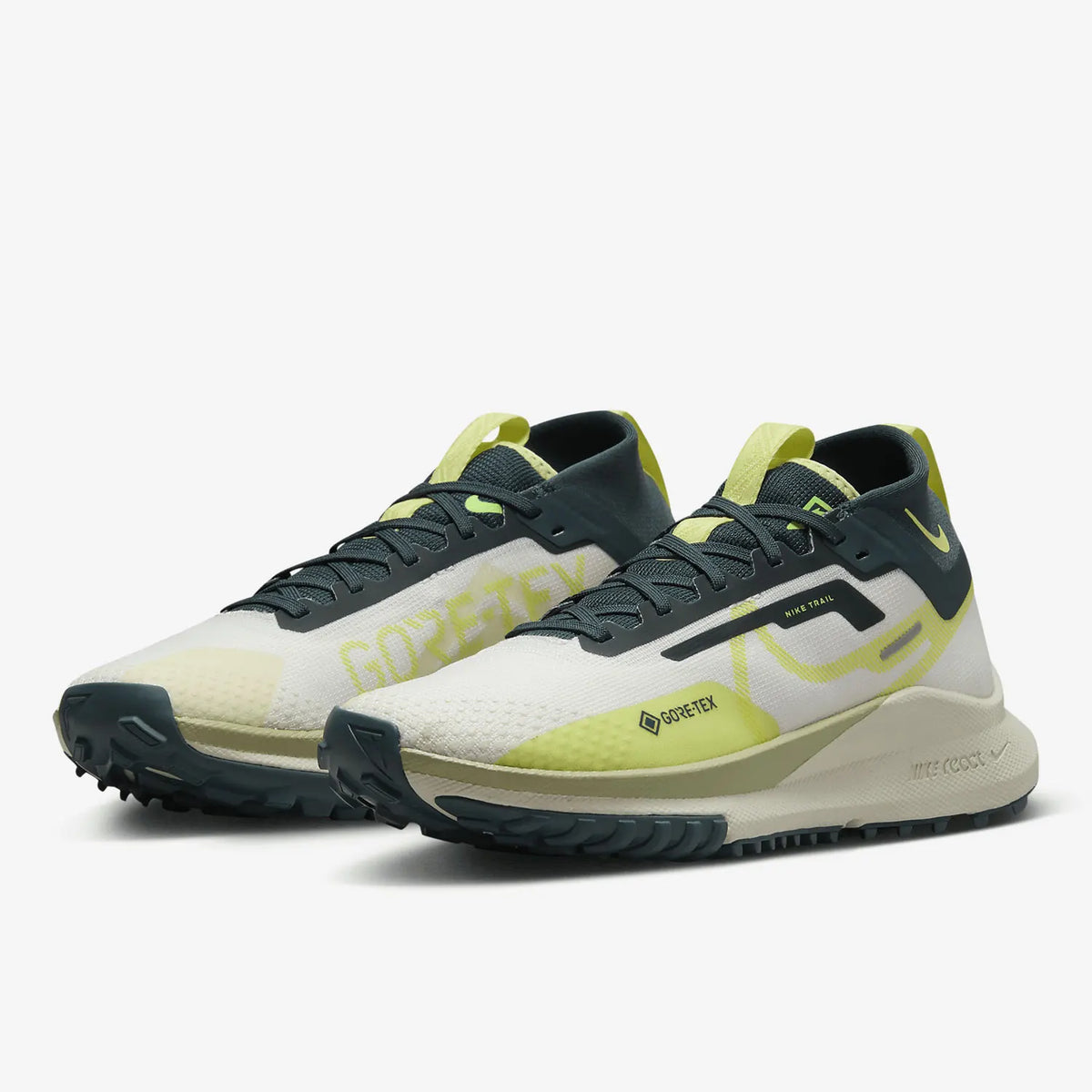 Nike originalni novi unisex modni športni tekaški copati z oblazinjenim podplatom FN7771-100