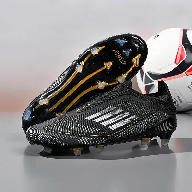 Nouvelles chaussures de football pour hommes, crampons longs d'entraînement, chaussures de football pour matchs en extérieur, crampons pour garçons et adultes, respirantes, antidérapantes, confortables pour le sport