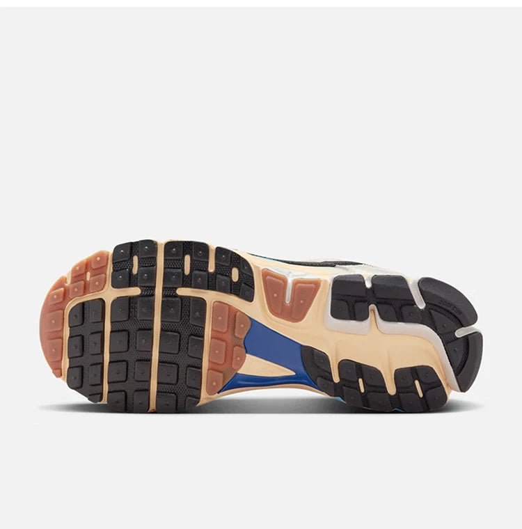 Nike uradni originalni ženski retro tekaški copati Zoom Vomero 5 z zračnim podplatom HF4524-111