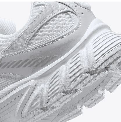 Nike uradni originalni ženski treningovski dihalni športni čevlji V5 RNR HQ7901-101