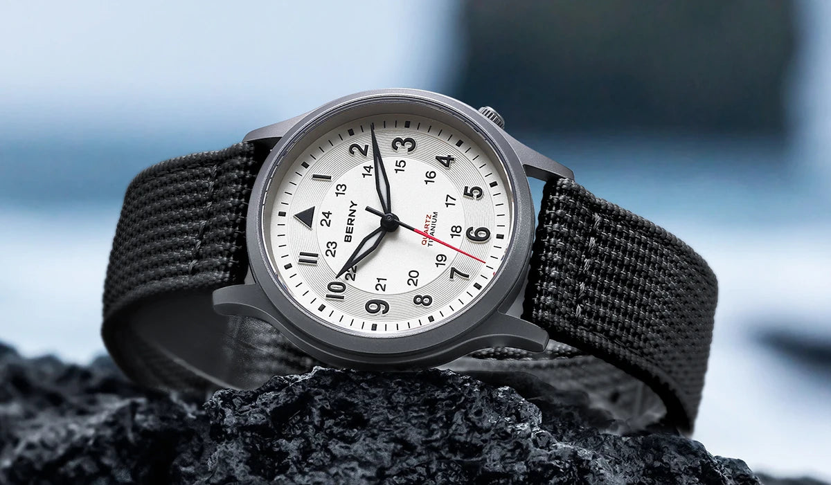 BERNY Titanium Watches for Men Super Luminous Sapphire Field Men's Watch Outdoor Quartz Wristwatch Lightweight 5ATM