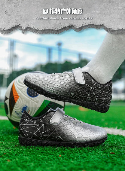 Vyriški futbolo bateliai, mergaičių futbolo bateliai su spygliais, lauko rungtynėms ir treniruotėms skirti sportiniai futbolo bateliai su ilgais spygliais, patogūs, kvėpuojantys, berniukams, neslystantys