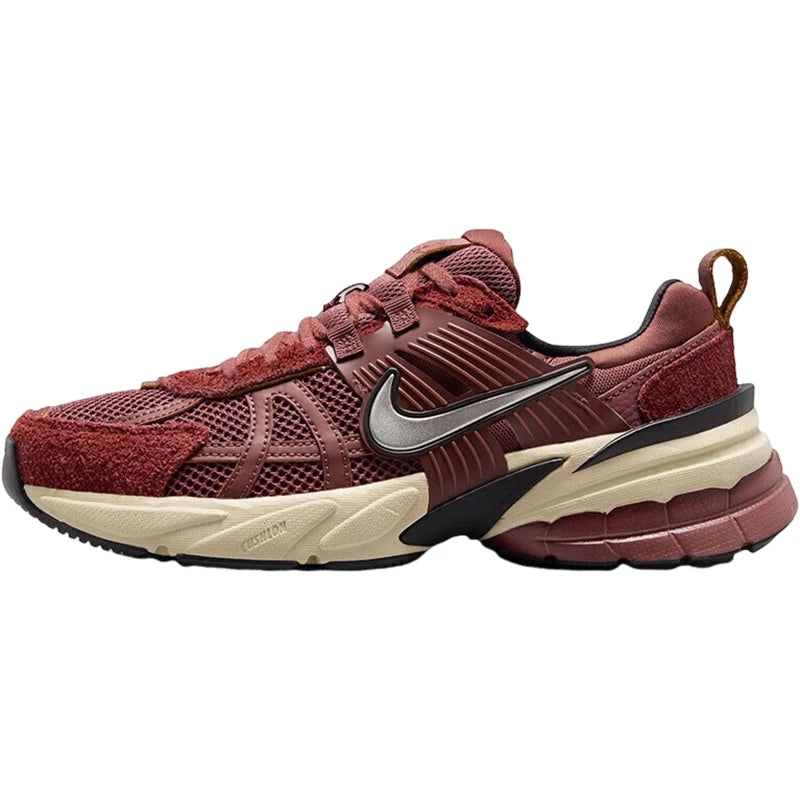 Nike Official Authentic W NIKE V2K RUN Retro-skor för kvinnor, slitstarka ”dad shoes” FN6703-201