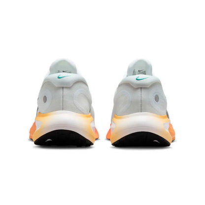 Tekaske copate Nike Journey Run Udobna blaženje, protizdrsne in trpežne Idealne za vsakodnevni trening IH7329-101