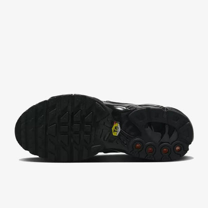 Nike originalni ženski tekaški copati Air Max Plus z zračno blazino FB8479-001