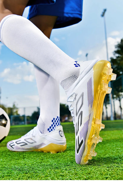 Nuove scarpe da calcio da uomo di alta qualità, tacchetti, scarpe da football, sneakers bestseller indoor per futsal, antiscivolo, da partita su erba, alte, outdoor