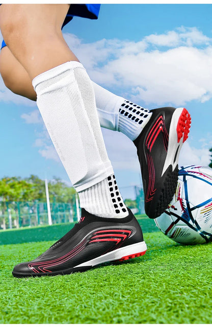 Nouvelles chaussures de football pour hommes, mi-hautes, de haute qualité, crampons pour terrain en gazon, baskets antidérapantes pour intérieur, très vendues, pour matchs en extérieur