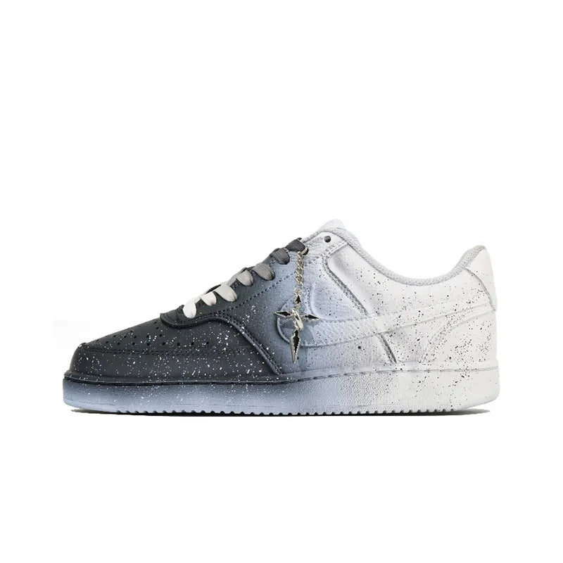 Individuell gestaltete Sneaker Nike Court Vision „Nightfall“ mit Farbverlauf, rutschfest, Unisex-Low-Top-Sneaker