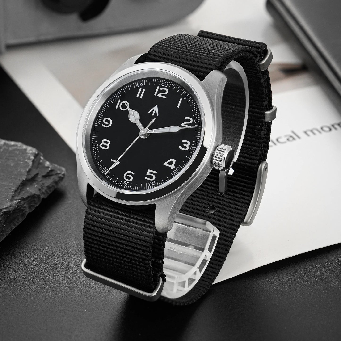 Militado ML08 Quartz Watch VH31 Movement Double Domed Sapphire Crystal Wristwatch Super C3 Green Luminous 38mm Vintage Watches