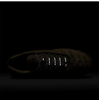 Nike originalni Air Max Plus udobni moški tekaški copati FZ5049-222
