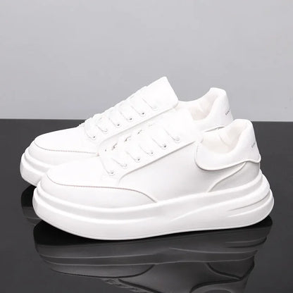 Zapatos blancos pequeños para pareja, zapatos de hombre, zapatillas deportivas de mujer, zapatillas de hombre, zapatillas deportivas informales con aumento de altura en el interior