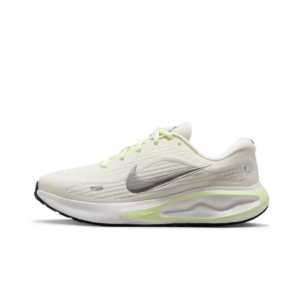 Tekaske copate Nike Journey Run Udobna blaženje, protizdrsne in trpežne Idealne za vsakodnevni trening IH7329-101