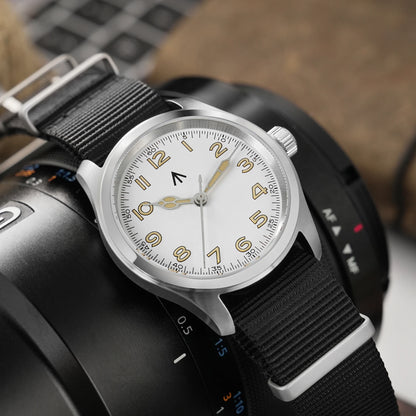 Militado ML08 Quartz Watch VH31 Movement Double Domed Sapphire Crystal Wristwatch Super C3 Green Luminous 38mm Vintage Watches
