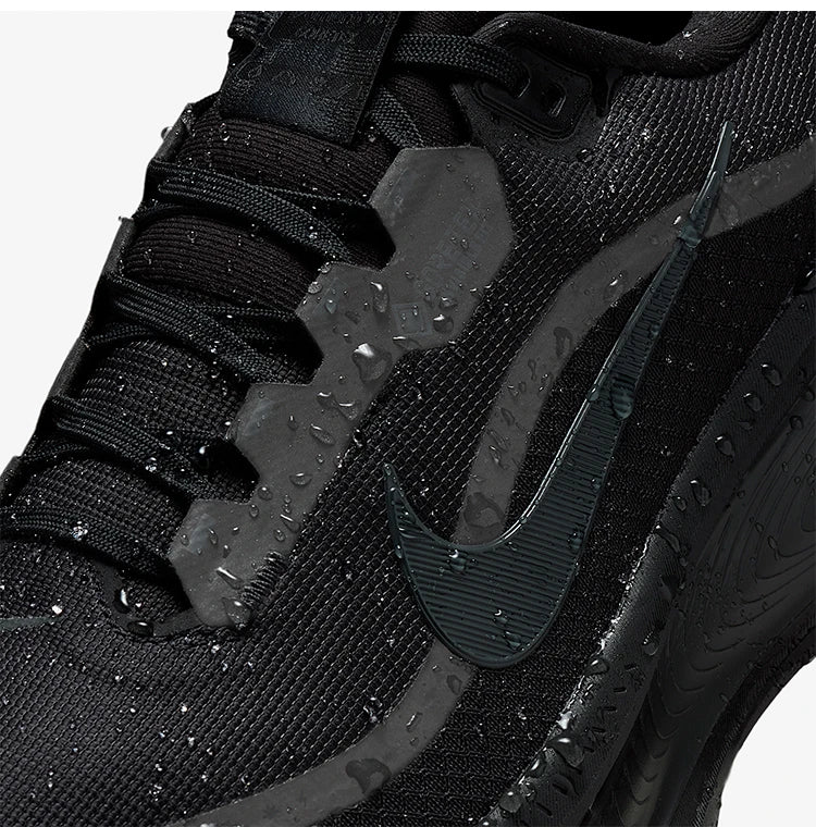 Nike Originals Vomero 18 slitstarka låga löparskor för herr HQ7001-001