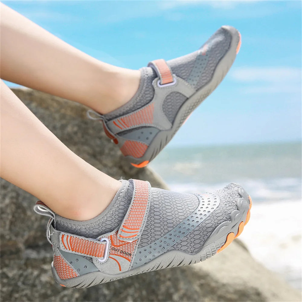 Kids Aqua Shoes Summer Beach Five Fingers Barefoot Water Shoes Swimming Lightweight Non-slip Seaside River Children Sneakers