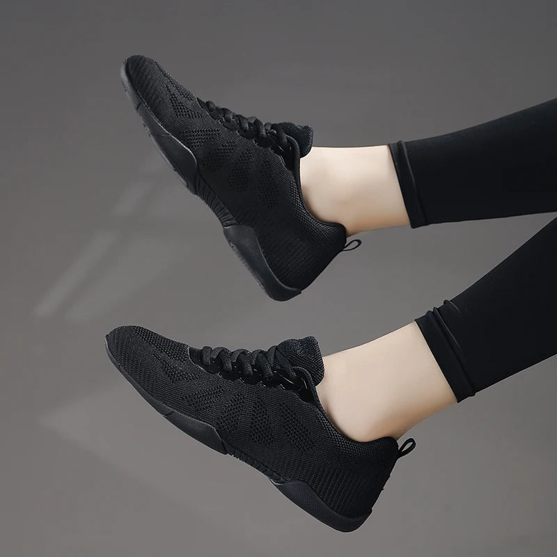 Marwoo Sneakers bianche da cheerleading per ragazze - Scarpe sportive leggere da allenamento, camminata e tennis per bambine e donne - 2316