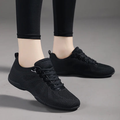 Marwoo Sneakers bianche da cheerleading per ragazze - Scarpe sportive leggere da allenamento, camminata e tennis per bambine e donne - 2316