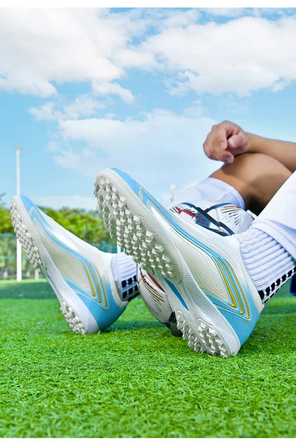 Nouvelles chaussures de football pour hommes TF/FG, modèle professionnel unisexe, très populaires, chaussures de futsal ultra-légères, chaussures de football de haute qualité, chaussures de sport pour femmes.