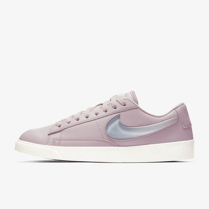 Nike Genuine Spring BLAZER LOW LX naisten nauhalliset lenkkarit AV9371-500