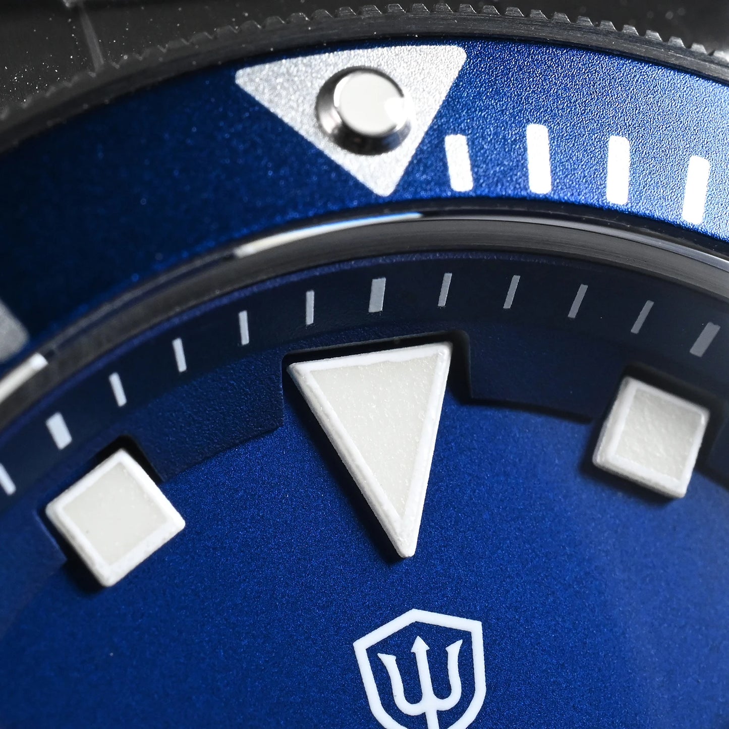 Watchdives WD1969 Pro 38mm Quartz Watch VH31 Sweep Seconds Movement 20Bar Waterproof BGW9 Blue Luminous Sapphire Glass Watches