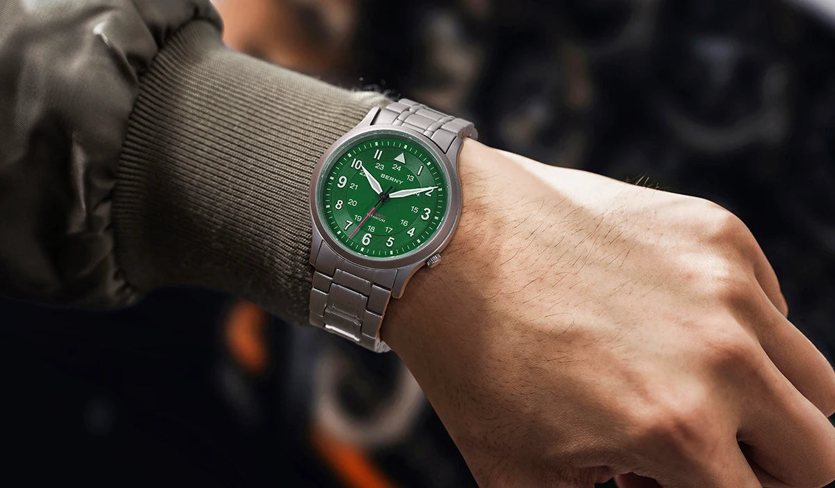 BERNY Titanium Watches for Men Super Luminous Sapphire Field Men's Watch Outdoor Quartz Wristwatch Lightweight 5ATM
