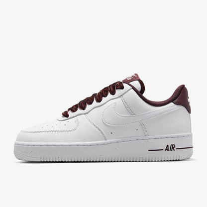 Originální dámské nízké retro lehké volnočasové tenisky Nike Air Force 1 HV4403-600