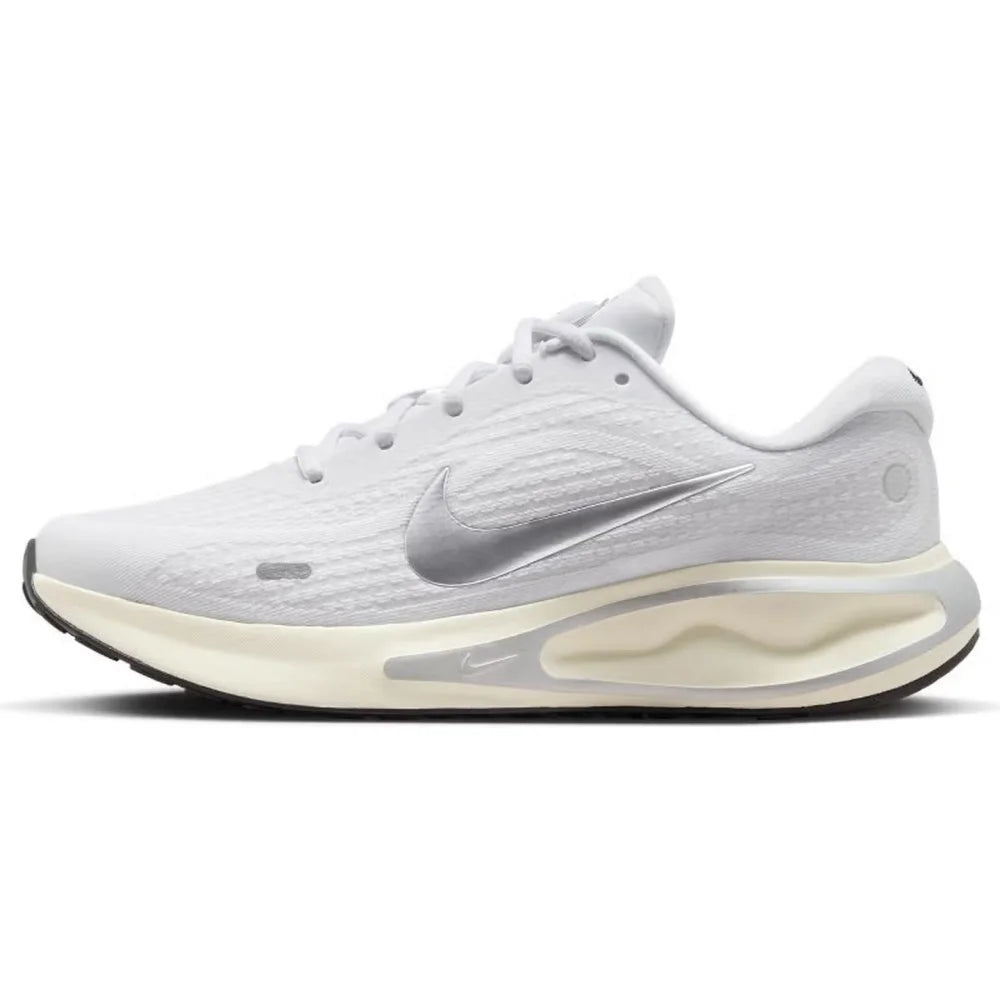 Tekaske copate Nike Journey Run Udobna blaženje, protizdrsne in trpežne Idealne za vsakodnevni trening IM3374-001