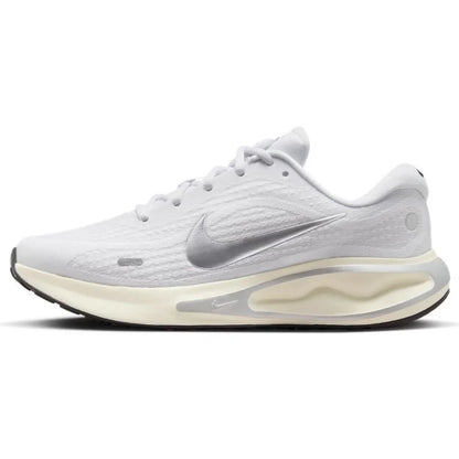 Tekaske copate Nike Journey Run Udobna blaženje, protizdrsne in trpežne Idealne za vsakodnevni trening IH7329-101