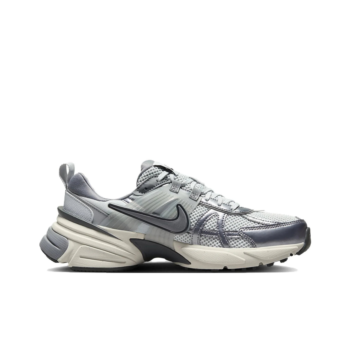 Tekaske copate Nike V2K Run Retro Udobna blaženje in trpežna konstrukcija Unisex vsakdanji casual stil FD0736-003