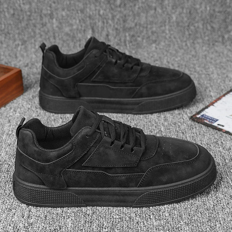Casual sneakers i ruskind til mænd – stilfulde lave snøresko til hverdagsbrug og streetwear