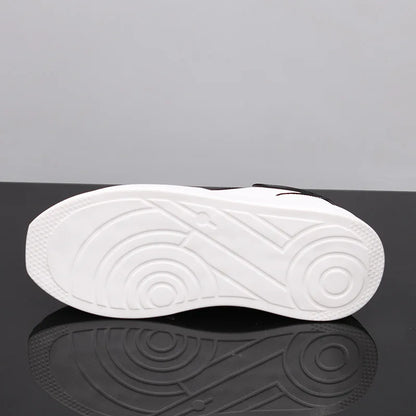 Zapatos blancos pequeños para pareja, zapatos de hombre, zapatillas deportivas de mujer, zapatillas de hombre, zapatillas deportivas informales con aumento de altura en el interior