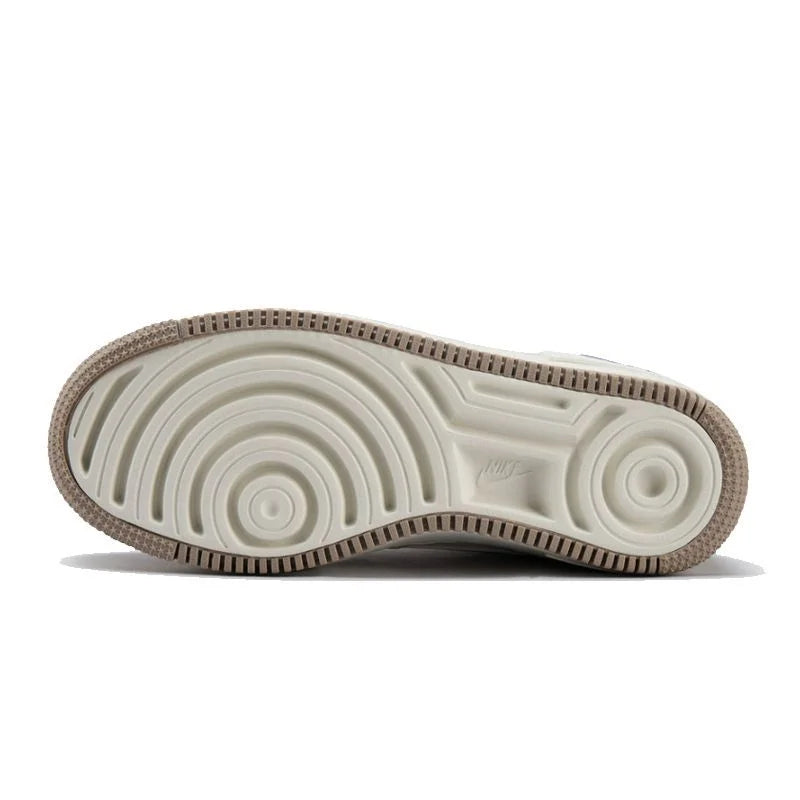Nike Air Force 1 Shadow: comode, morbide, resistenti, dal design elegante. Sneakers basse versatili da donna, colore beige, codice IO7594-101