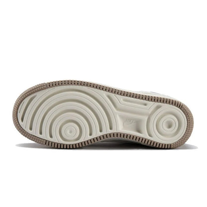 Nike Air Force 1 Shadow: comode, morbide, resistenti, dal design elegante. Sneakers basse versatili da donna, colore beige, codice IO7594-101