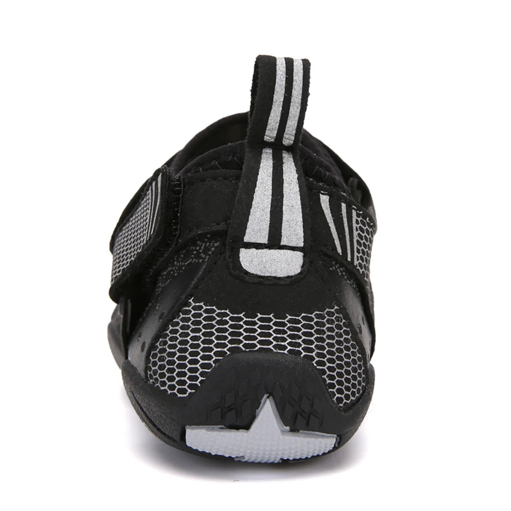 Kids Aqua Shoes Summer Beach Five Fingers Barefoot Water Shoes Swimming Lightweight Non-slip Seaside River Children Sneakers