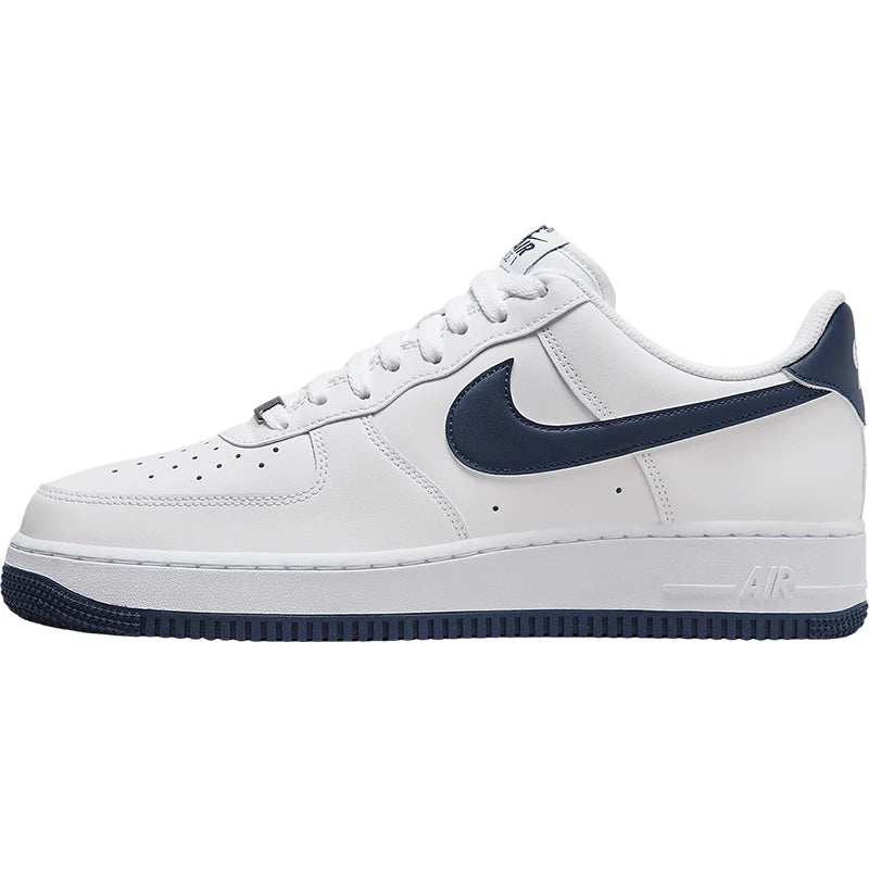 Uradni, avtentični moški športni čevlji Nike Air Force 1 07, odporni proti obrabi, FJ4146-104