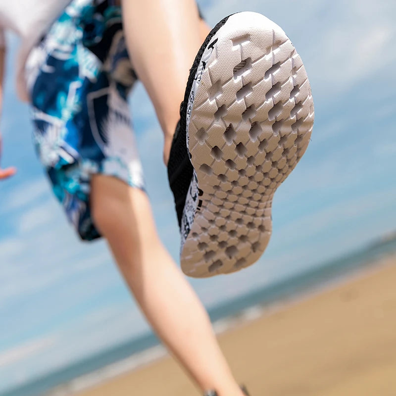 Men and Women Aqua Shoes, Wading Water Upstream Outdoor Sports Beach Sneakers, Canyoning Camping Amphibious River Tracing Creek