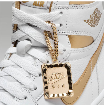 Sneakers da donna Nike Authentic Jordan 1 Retro HI OG Replica FD2596-107