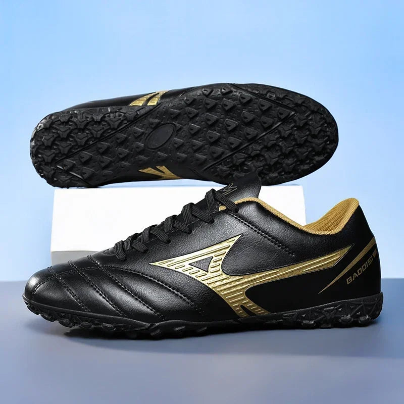 Nouvelles chaussures de football pour hommes, chaussures de football d'intérieur pour adultes, crampons de football antidérapants, crampons de sport ultralégers, crampons de futsal, entraînement sur gazon, confortables.