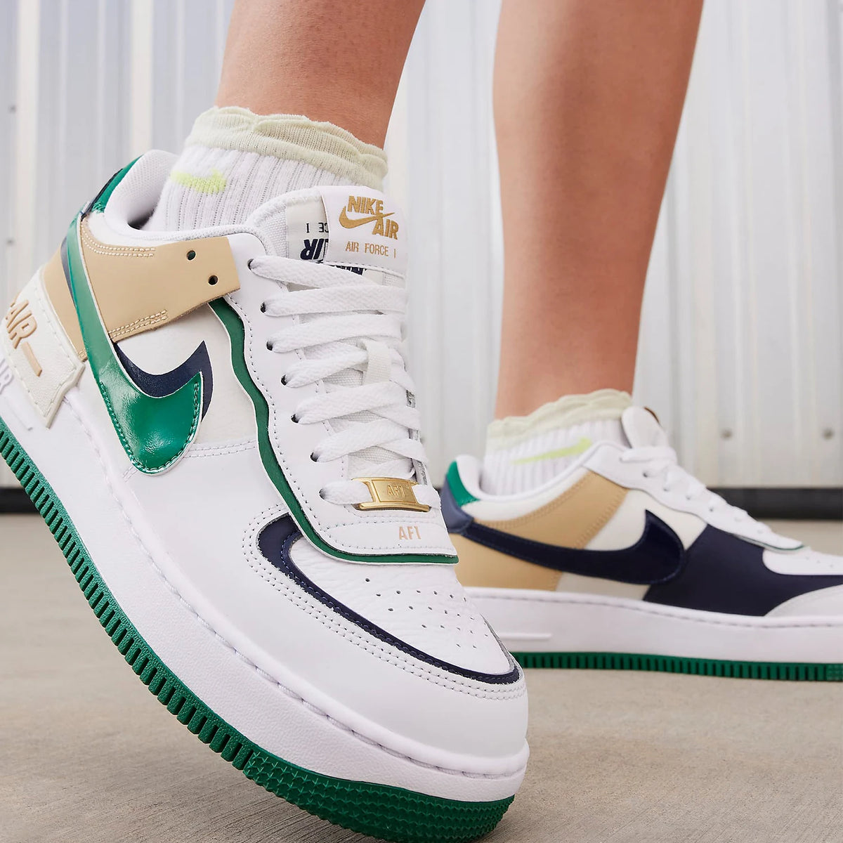 Nike originalni ženski športni copati AF1 Shadow z debelo podplatom, odporni na obrabo, za vsakdanjo rabo, DZ1847-102
