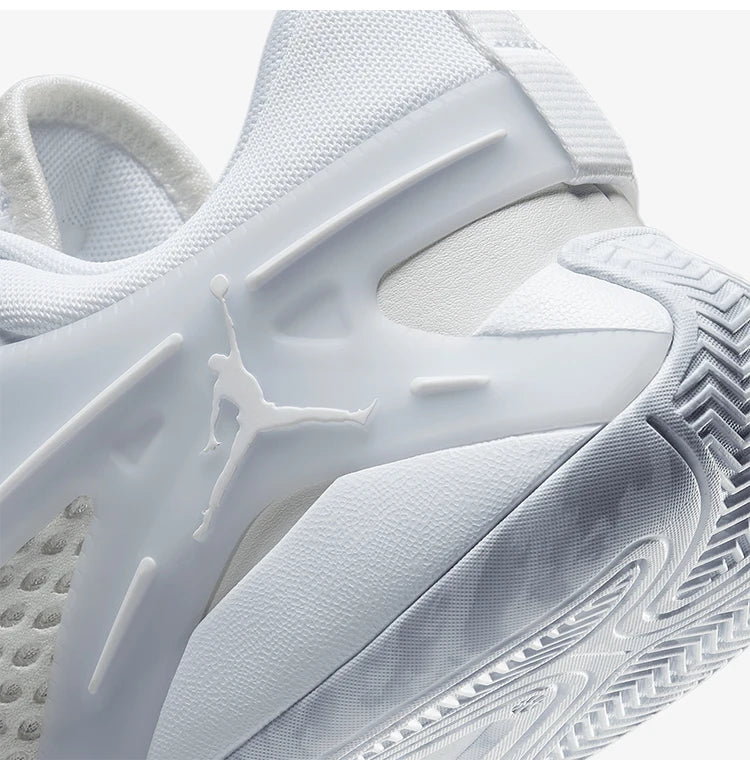 Nike Offizielle JORDAN Unisex strapazierfähige, atmungsaktive Low-Top-Basketballschuhe HV4059-101